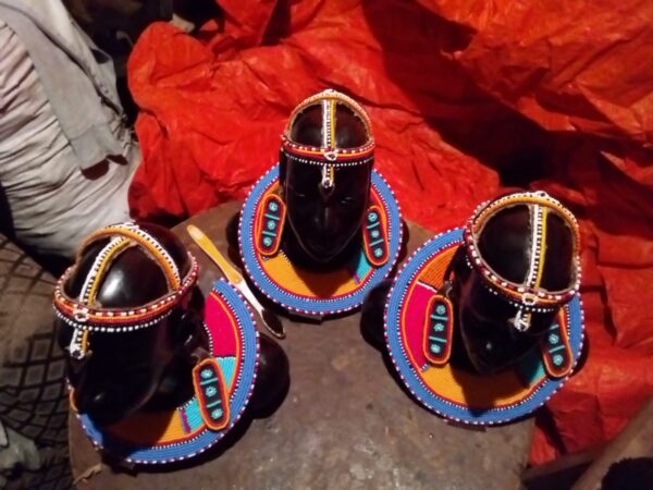 Vintage Sculptures - Maasai Moran - Image 3