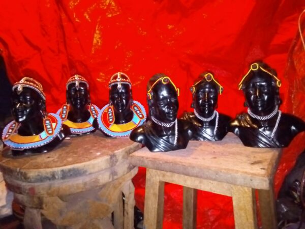 Vintage Sculptures - Maasai Moran - Image 4
